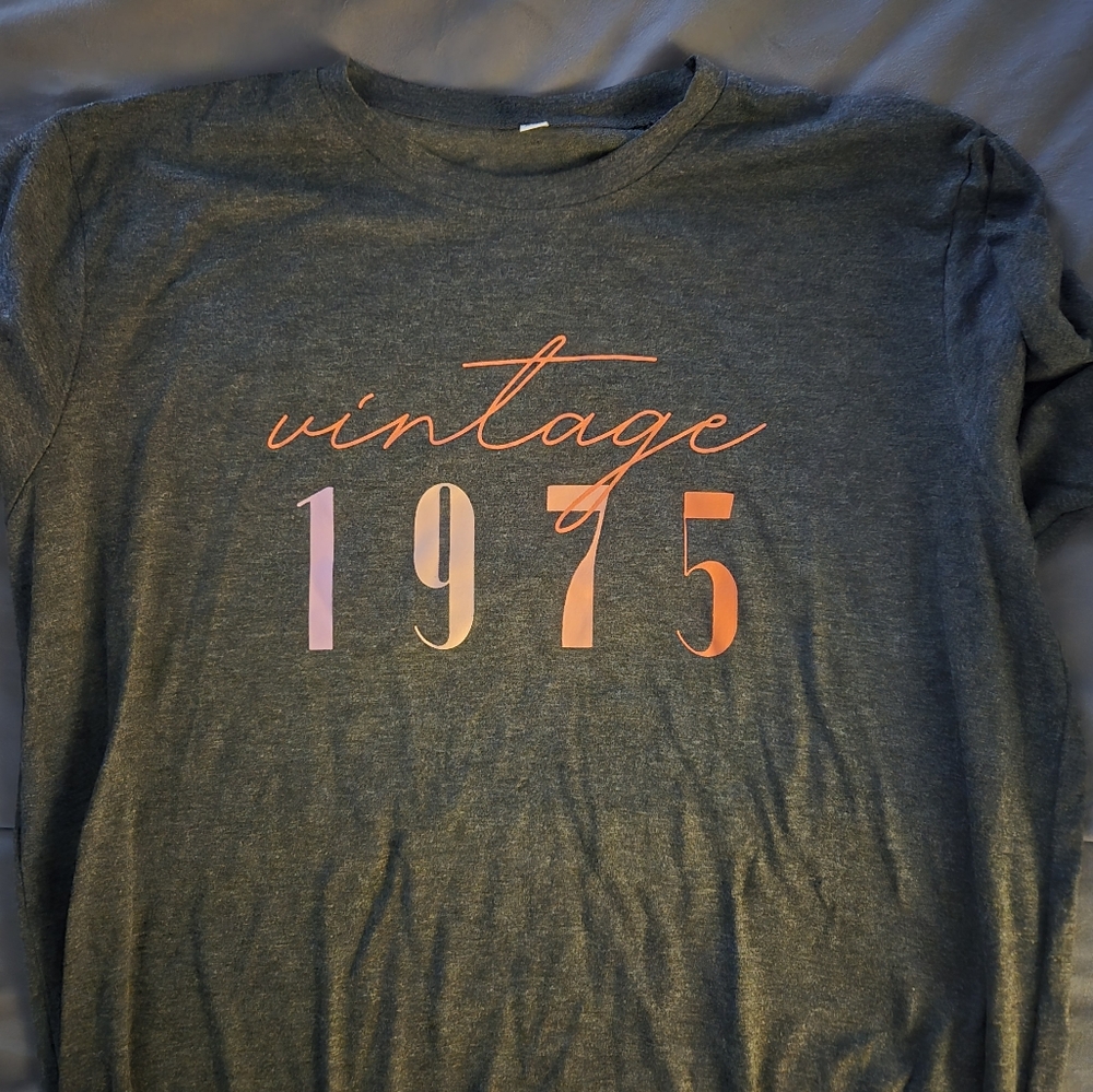 Gray Vintage 1975 Graphic Tee